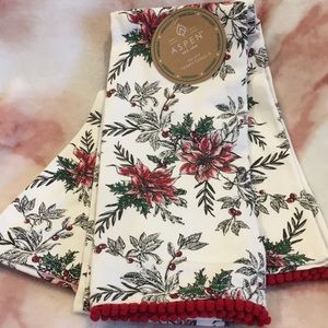 Aspen Poinsettia HollyBerry Holiday Christmas Kitchen Towel Trio Corton NWT